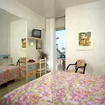Chic Hotel 3*