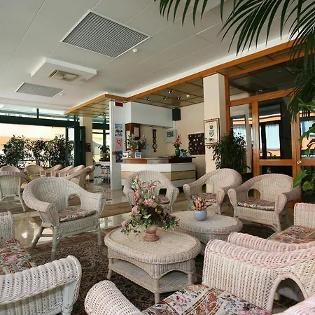 别致酒店 卡托利卡